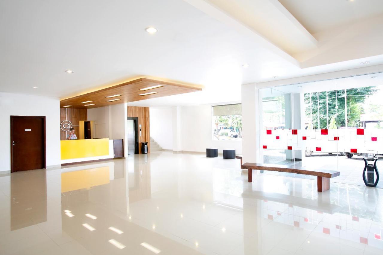Amaris Hotel Muara Bungo - Jambi Extérieur photo