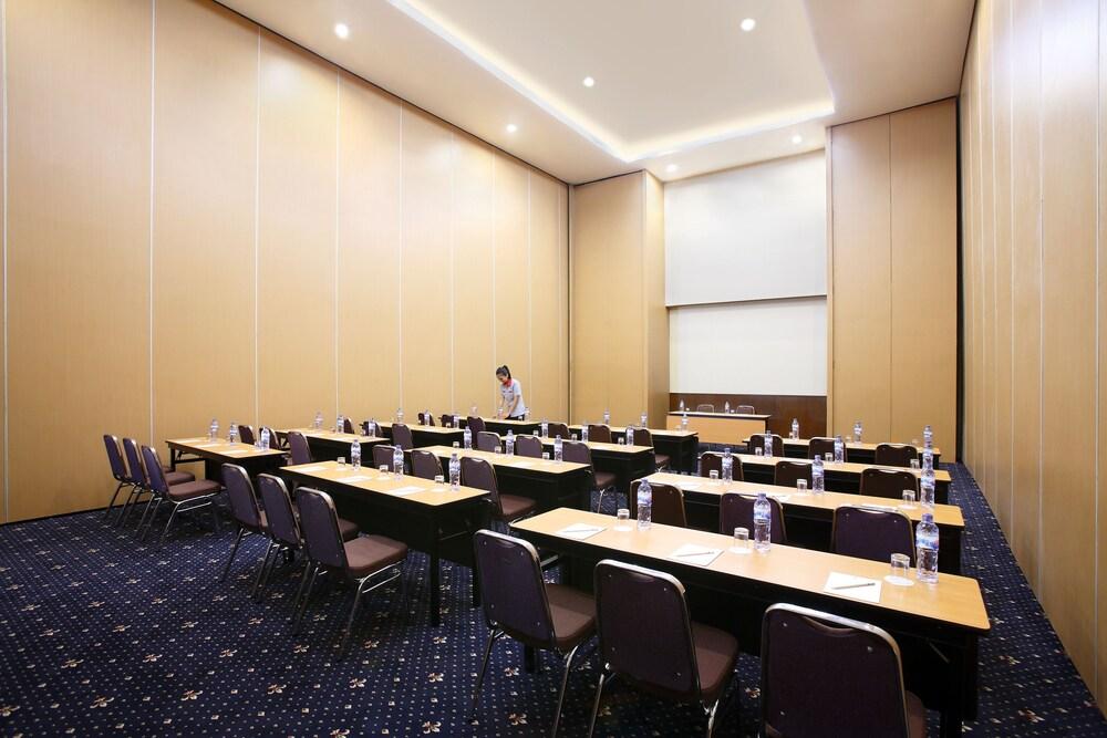 Amaris Hotel Muara Bungo - Jambi Extérieur photo
