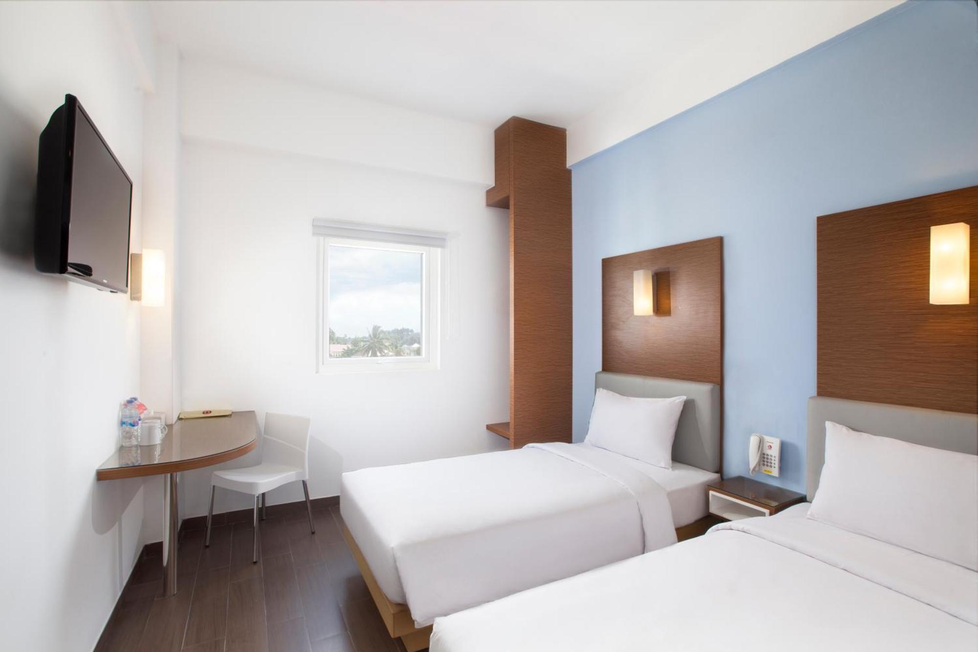 Amaris Hotel Muara Bungo - Jambi Extérieur photo